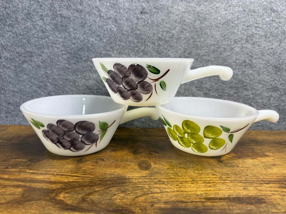 Anchor Hocking Fire King Grab-It Bowl Set Hand Painted Grapes